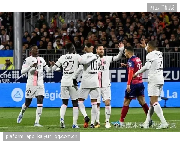巴黎圣日耳曼7-1大胜！爆炸表现点燃法甲激情再升级