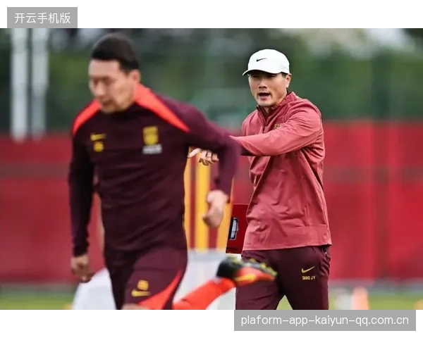 邵佳一进国足集训：从“小将”到“国宝”的坚韧之路